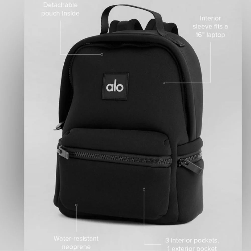 nwt ALO Yoga Neoprene Datachable Pouch Black Backpack